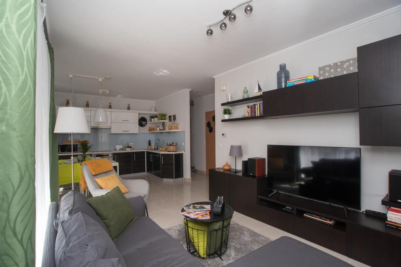 Sunny Home Near Bud With 2Br, Ac And Free Parking Vecsés Εξωτερικό φωτογραφία